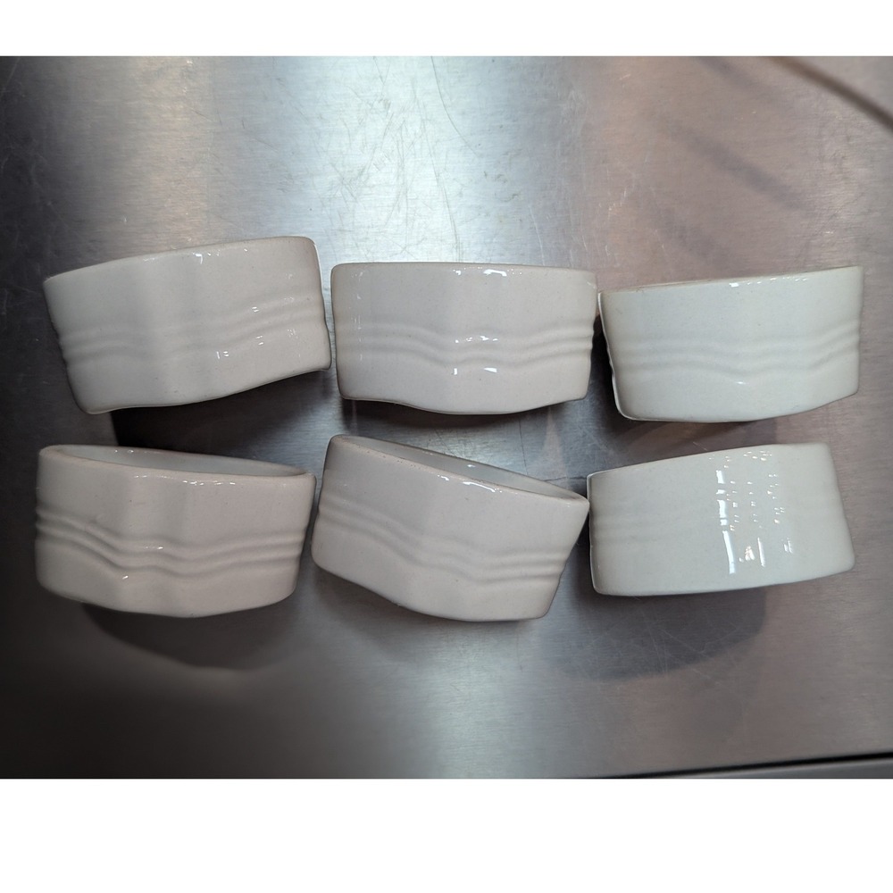 Gibson Designs Set of 6 White Ceramic Napkin Rings Wavy Triple Band Texture Oval